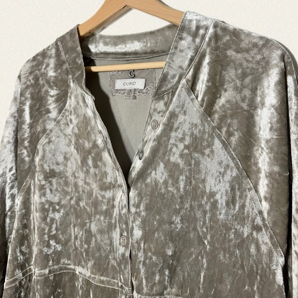 Cupio Crushed Velvet Tunic - Picture 5 of 6